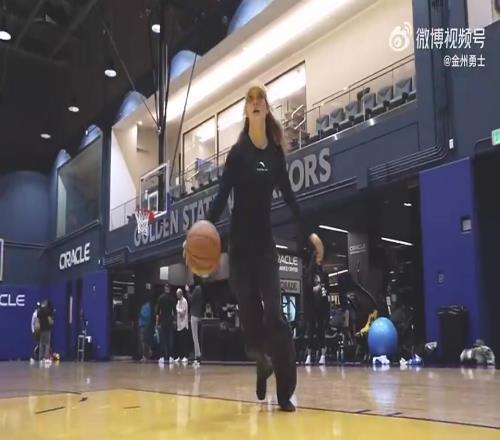 射手型的!谷爱凌前两年在勇士“试训”,中投还不错