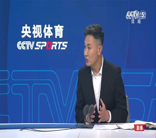 国足拼劲不足!央视解说徐阳:希望球员再拼一点,肩负责任和历史