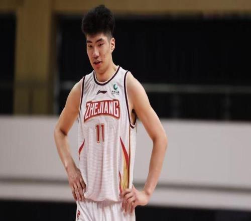 余嘉豪：終極目標(biāo)是沖擊NBA，助力中國男籃在世界杯和奧運(yùn)會取得突破