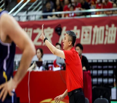 中國(guó)男籃小組賽最強(qiáng)對(duì)手！約旦12人大名單，一歸化+兩NBA名宿之子