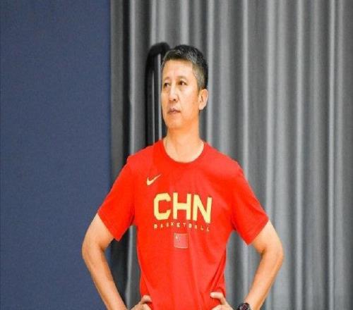 場均8.3分大學(xué)生新秀！入選男籃12人名單，郭士強力排眾議