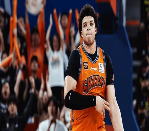 洛夫顿与上海完成续约：年薪达百万美元级别！NBA生涯仅赚320万