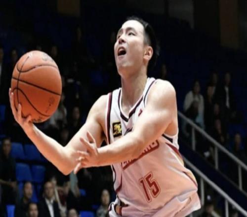 媒體人：青島男籃頂薪報(bào)價(jià)王奕博并備好培養(yǎng)費(fèi)，但浙江男籃未提供賬戶