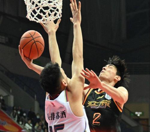 CBA場均9分卻選擇面包！省隊榜眼回寶島降維打擊，卻在亞洲杯露餡