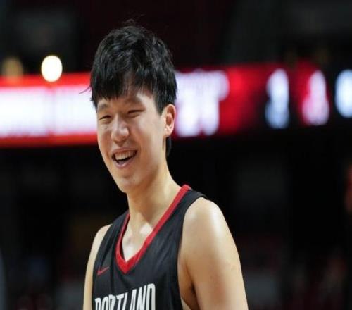 鞏曉彬支招楊瀚森提4大要求：要更加好勝提升速率+開發(fā)技能等