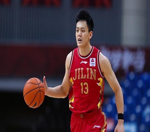 CBA争冠剧变，辽篮600万顶薪拿下状元郎，交易细节曝光，广东受挫