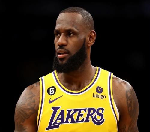 1年3950萬！3年1.27億！最危險(xiǎn)球星誕生，別怪NBA對(duì)你無情