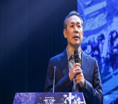 正式确定！CBA内线新星完成转会，加盟北京首钢，张云松出其不意