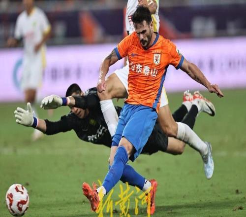 瓦科大四喜馬德魯加梅開二度，泰山隊(duì)主場60大勝北京國安