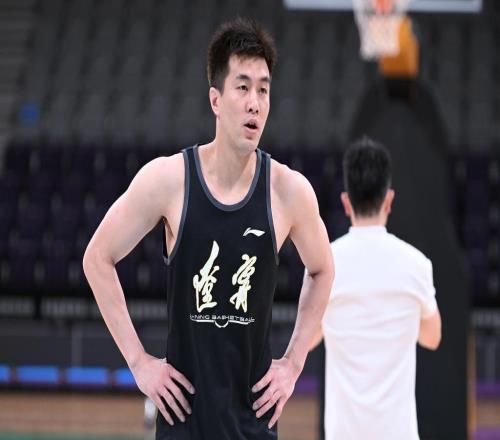 國內(nèi)球員交易達(dá)48人次，CBA史上最熱轉(zhuǎn)會(huì)潮背后的故事