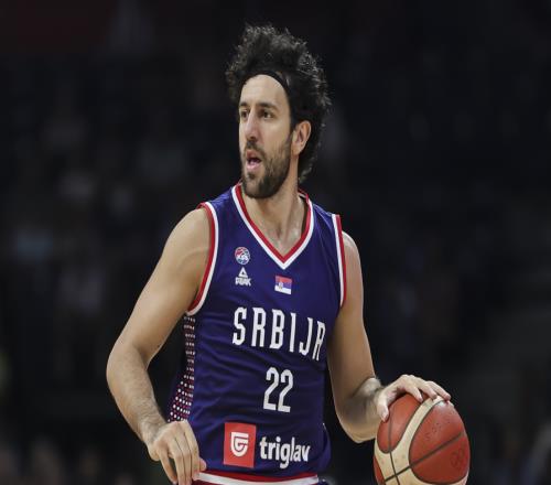 慘不忍睹！0分0板0助+3失誤1被蓋，有NBA履歷的他不會打球了