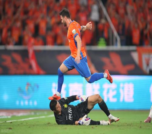 中超神奇大結(jié)局泰山凈勝球優(yōu)勢奇跡奪冠！國安雙線崩盤四大皆空