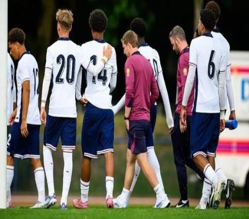 英媒：英格兰U17友谊赛因种族歧视辱骂两度中断