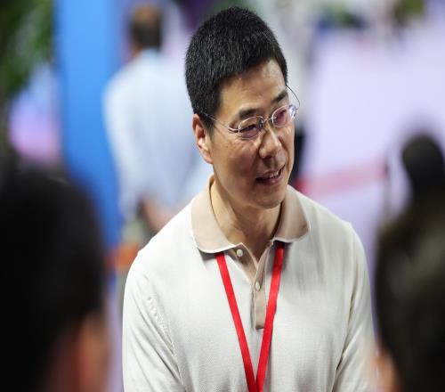 郭振明：國家隊(duì)在國際賽場(chǎng)表現(xiàn)是衡量中國籃協(xié)重要維度但非全部