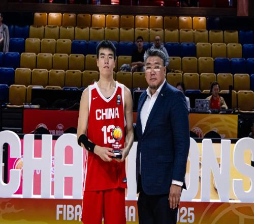 奪亞軍+最佳陣容！中國男籃又一15歲2米02新星躥升：新四字外援
