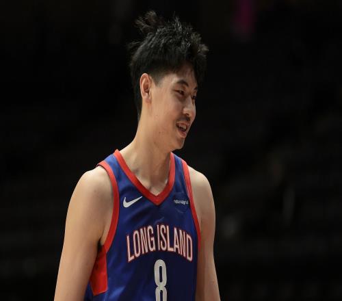 崔永熙：最焦慮的時(shí)候是康復(fù)8個(gè)月被NBA球隊(duì)要求打5V5決定雙向