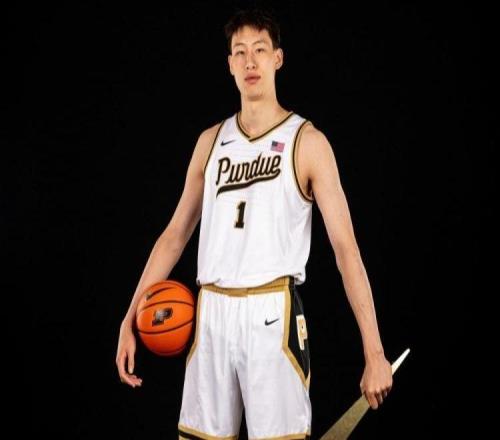 瘋搶！男籃小將郇斯楠收到8所NCAA名校邀請，世青賽表現征服全美