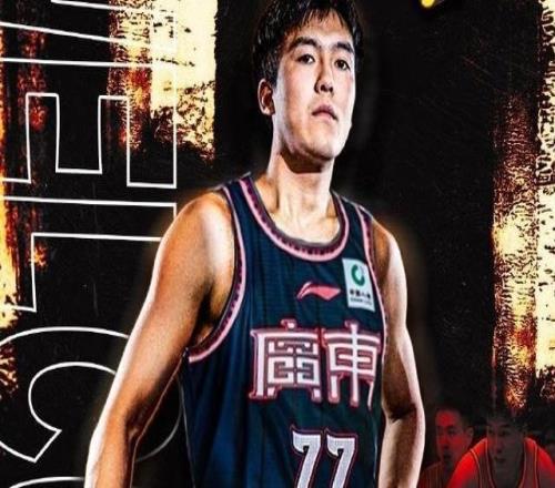 窗口期回歸CBA官方：黃榮奇進入自由球員名單