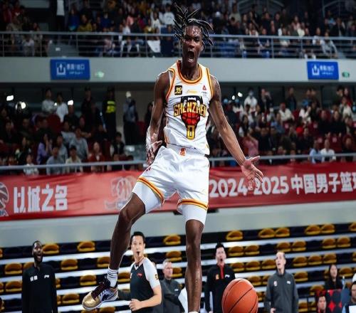 已经签下四名外援！CBA豪门不摆烂了，大手笔投入冲击季后赛
