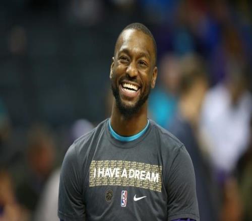 最喜歡的NBA隊(duì)友林書豪：肯巴在內(nèi)他和庫里場下友善&場上殺手