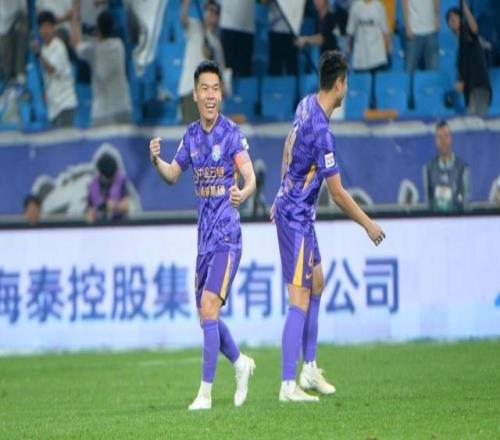 【中超】巴顿伤退王秋明补射津门虎1比0河南