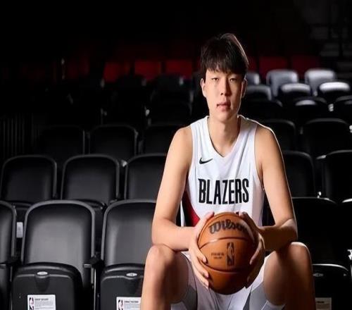 NBA楊瀚森變得更快更強了，詹姆斯回應退役話題