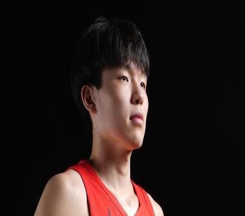 楊瀚森談NBA中國(guó)賽：若有機(jī)會(huì)帶著球隊(duì)回國(guó)那將是我的榮耀