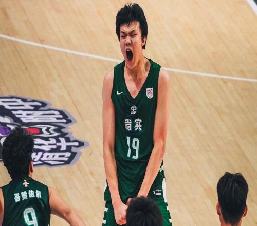 終于來了！廣東內(nèi)線“新力量”正式崛起，這可是杜鋒的爭冠王牌！