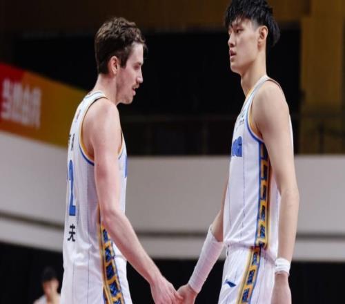 60萬換7億，籃網(wǎng)裁掉曾凡博，“NBA沒做錯，我們?yōu)樽约好孀淤I單”