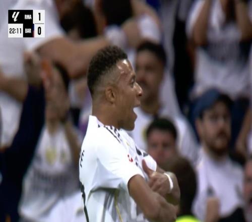 喜欢的对手，姆巴佩9次对巴萨打入12球，连续4场国家德比破门