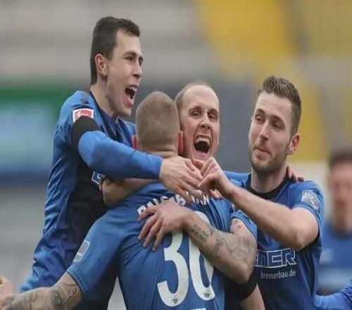 德国杯门兴VS卡尔斯鲁厄:老牌劲旅德甲垫底,还能兼顾杯赛吗