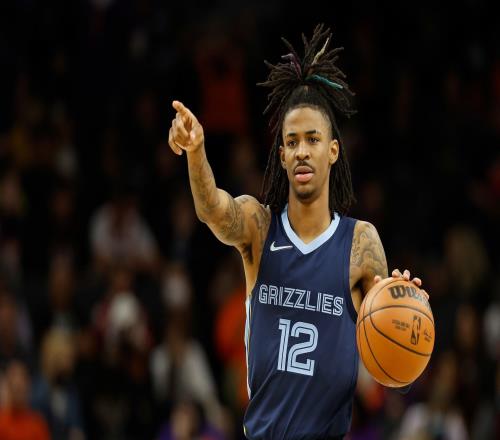 更衣室危莫兰特:有问题问教练就行他很能说他们不想让我上场