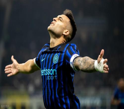 意甲最新積分戰(zhàn)報那不勒斯連場不勝丟榜首國米完勝拉齊奧登頂