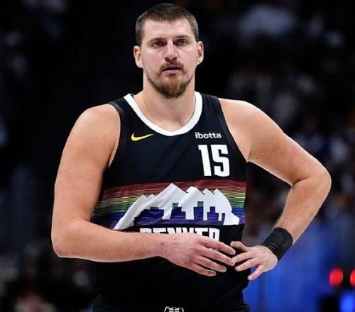 NBA官方更新MVP排名：約基奇繼續(xù)領(lǐng)跑第一名，MVP實(shí)至名歸！