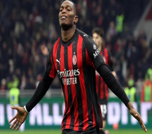 一場(chǎng)10讓榜首易主，意甲豪強(qiáng)12輪不敗，力壓羅馬登頂