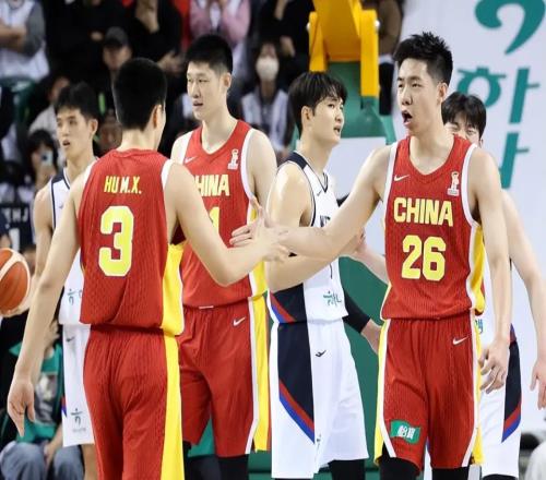 高薪低能！年薪100萬吊打CBA頂薪軍團，球迷：憑什么個個拿600萬