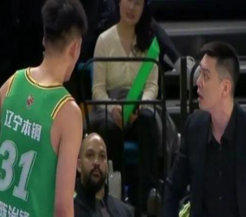 遼寧男籃CBA杯賽遭江蘇大爆冷引熱議！球迷不滿外援刷爆官媒評論