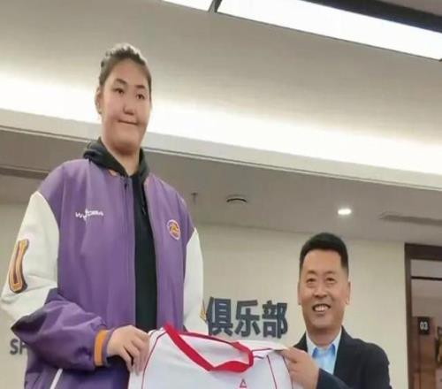 薪资120万签约五年,张子宇加盟山东高速的背后,两点疑问待解