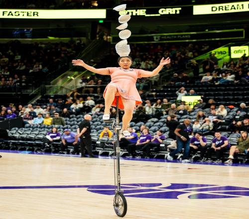 雜技GOAT！NBA超級巨星致敬中國頂碗大媽：比我們所有人更有天賦