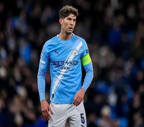 斯通斯傷情未明，曼城歐冠遭遇防線輪換危機(jī)