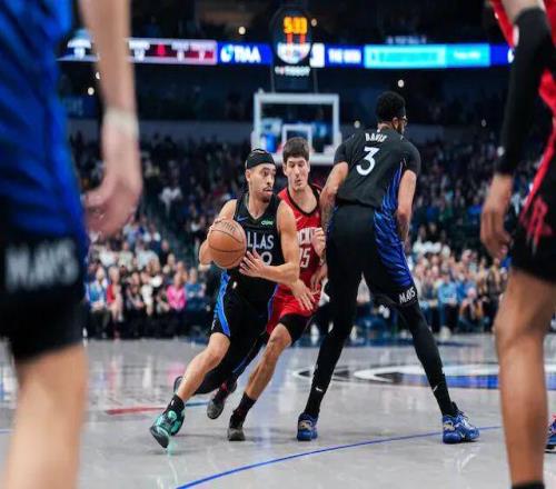 试训20支球队,落选,成为NBA新秀助攻王