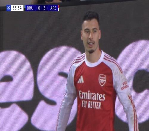 馬丁內(nèi)利連續(xù)5場歐冠進(jìn)球，成9900賽季亨利以來槍手歐戰(zhàn)首人