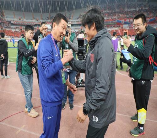 中超再無韓國教練54歲徐正源續(xù)約遇阻！名記：蓉城受銅梁龍鼓勵