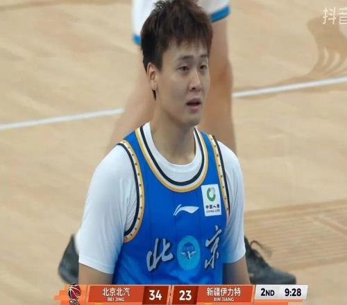 這才是CBA頂級(jí)后衛(wèi)！22分鐘砍29+8正負(fù)值+37他要進(jìn)國(guó)家隊(duì)就好了