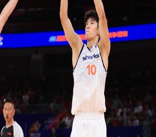 郭昊文半場(chǎng)22分拉維特29+10，王哲林歷史第12人，同曦險(xiǎn)勝上海