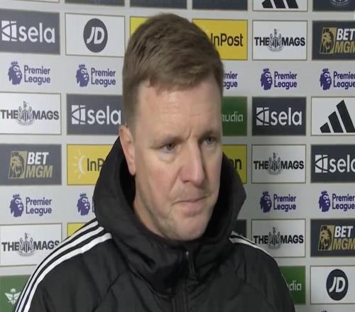 埃迪豪：查洛巴撞倒戈登是明確的點(diǎn)球，他根本沒(méi)沖著球去的