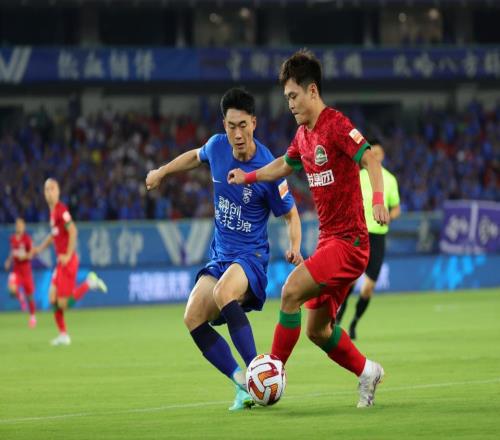 新賽季起飛！中超黑馬敲定32歲泰山主力連簽5大前國(guó)腳組爭(zhēng)冠豪陣