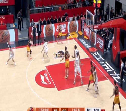 26岁广西球王,在质疑声中成为本土得分王