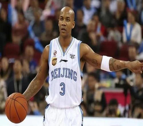 CBA最差外援非他莫属！场均1分1.5篮板，比很多国内球员都差