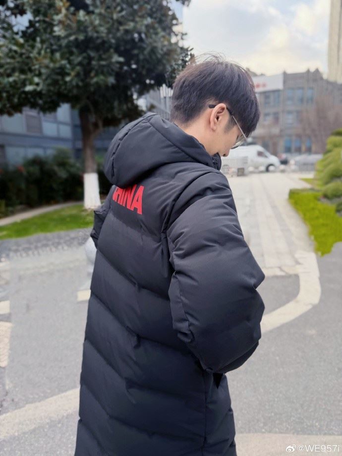 解说957晒生活照片：辛勤工作一个月之终于出门放风了